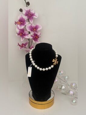 Tory Burch Authentic Roxanne Logo Swarovski Pearl Choker Necklace w/Dust Bag/Tag